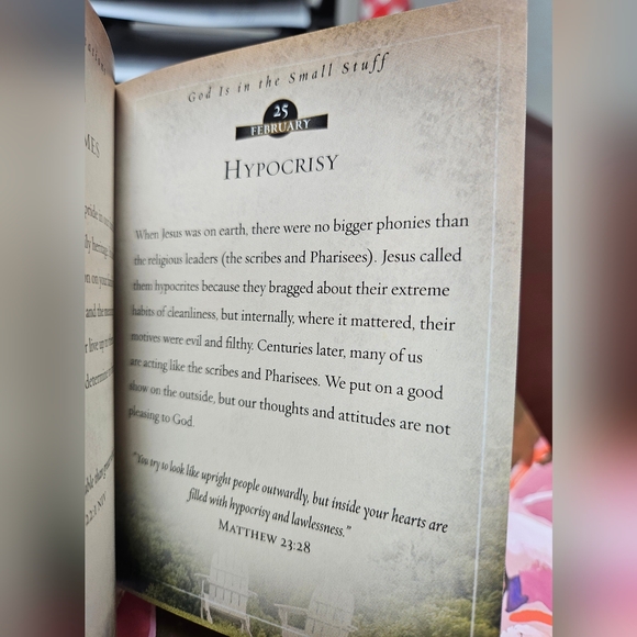 365 One-Minute Meditations from God Is in the Small Stuff - Picture 3 of 7